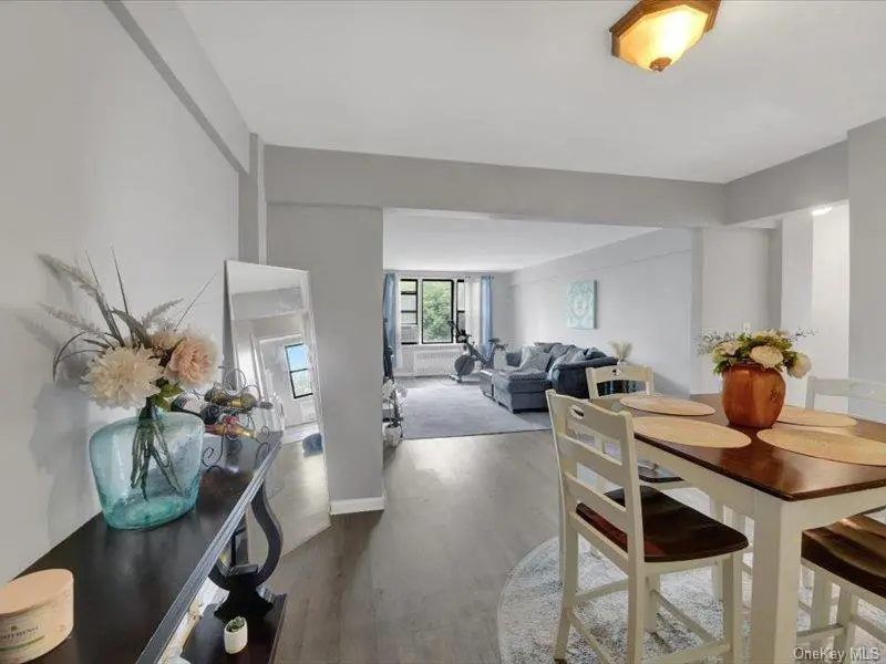 270 N Broadway #6H, Yonkers, NY 10701