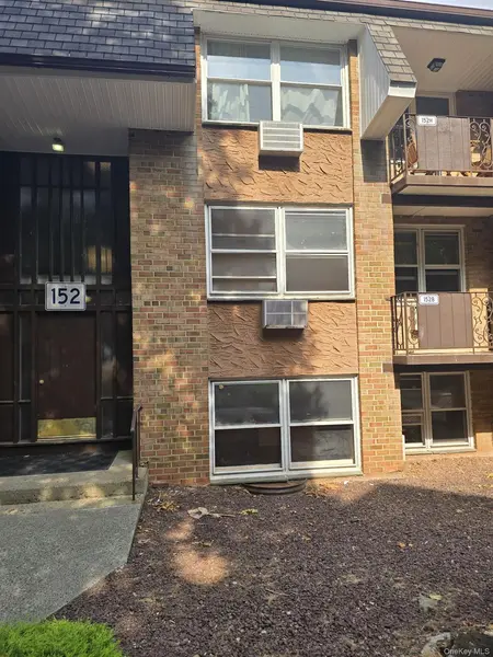 152 Kearsing Pkwy #B, Monsey, NY 10952