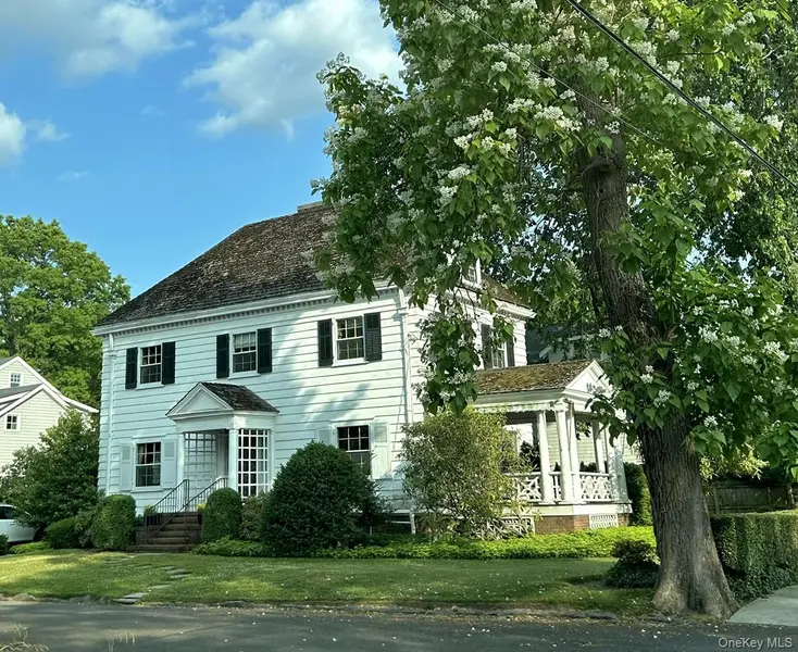 11 Maple AVE, Larchmont, NY 10538