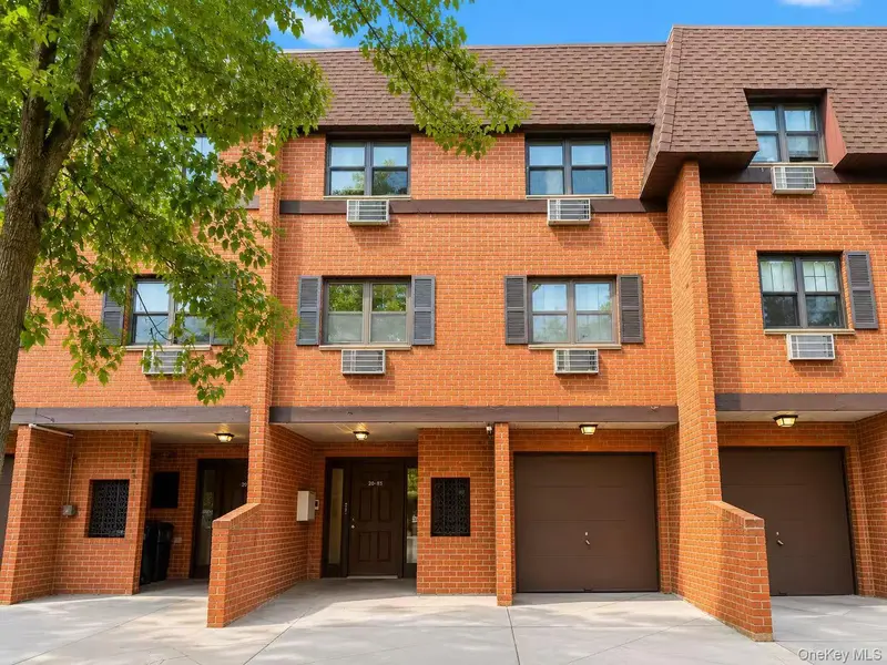 219-36 64th AVE #36A, Bayside, NY 11364