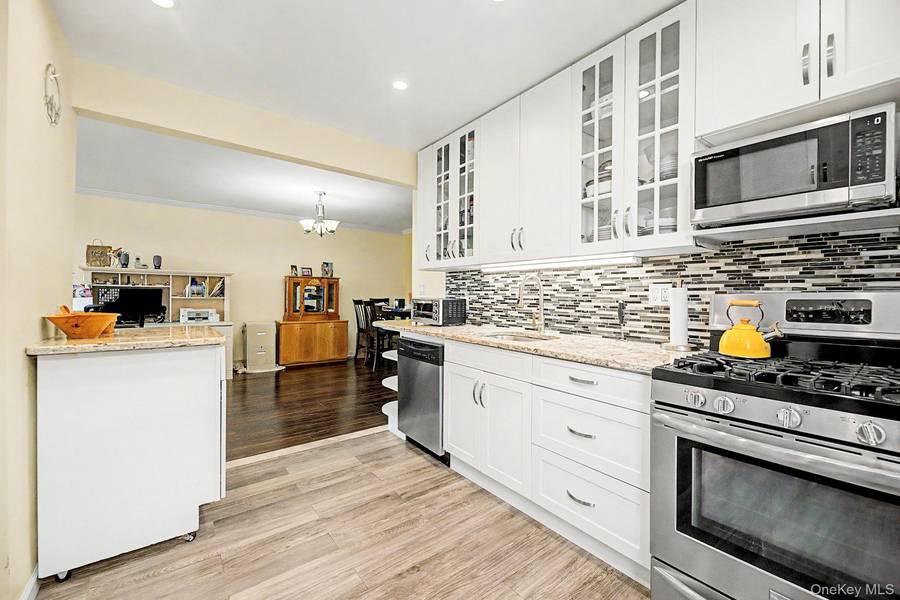 1300 Midland AVE #C-73, Yonkers, NY 10704