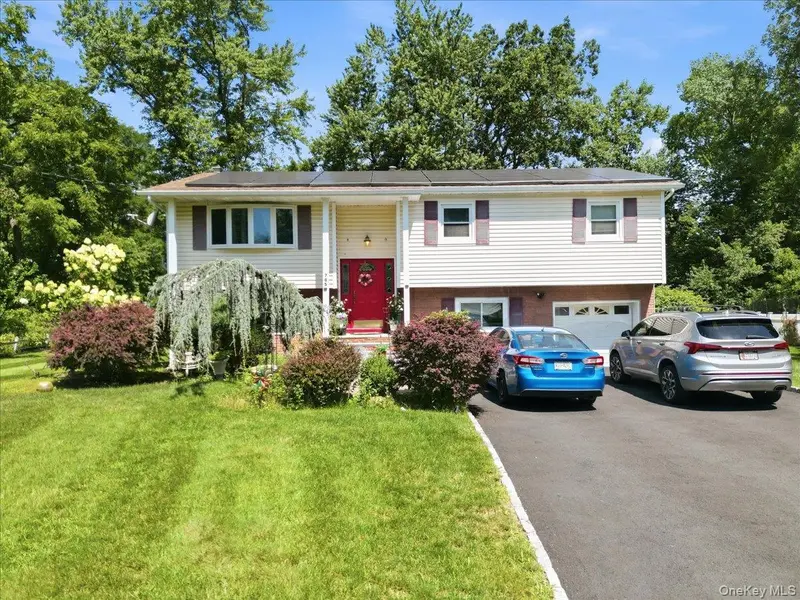 785 Sequoia DR, Valley Cottage, NY 10989