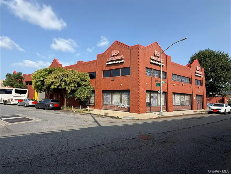 88-81 76th AVE, Glendale, NY 11385