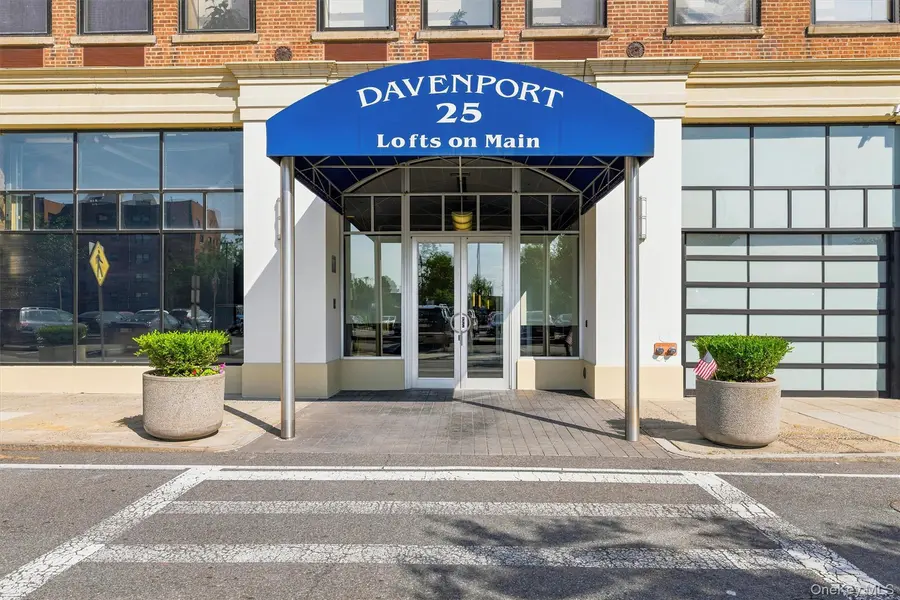 25 Leroy PL #206, New Rochelle, NY 10805