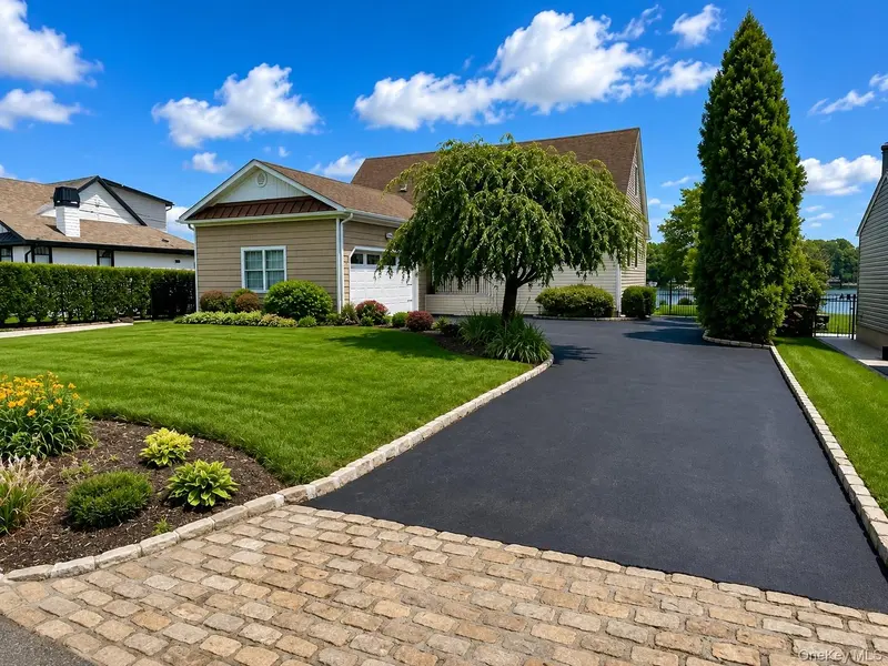 131 Crystal Beach BLVD, Moriches, NY 11955