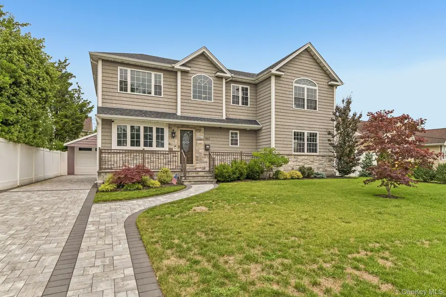 1063 Barrie AVE, Wantagh, NY 11793