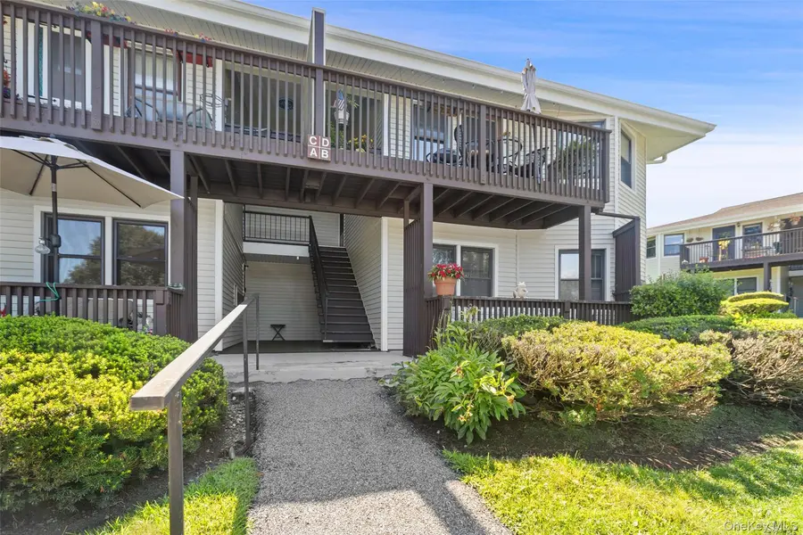 39 Sussex DR #B, Yorktown Heights, NY 10598