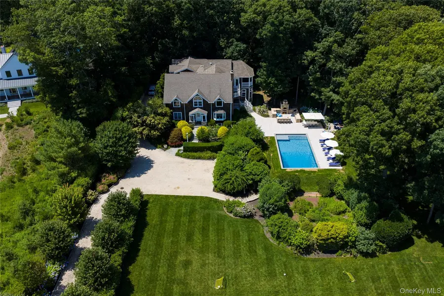 652 Noyack PATH, Water Mill, NY 11976