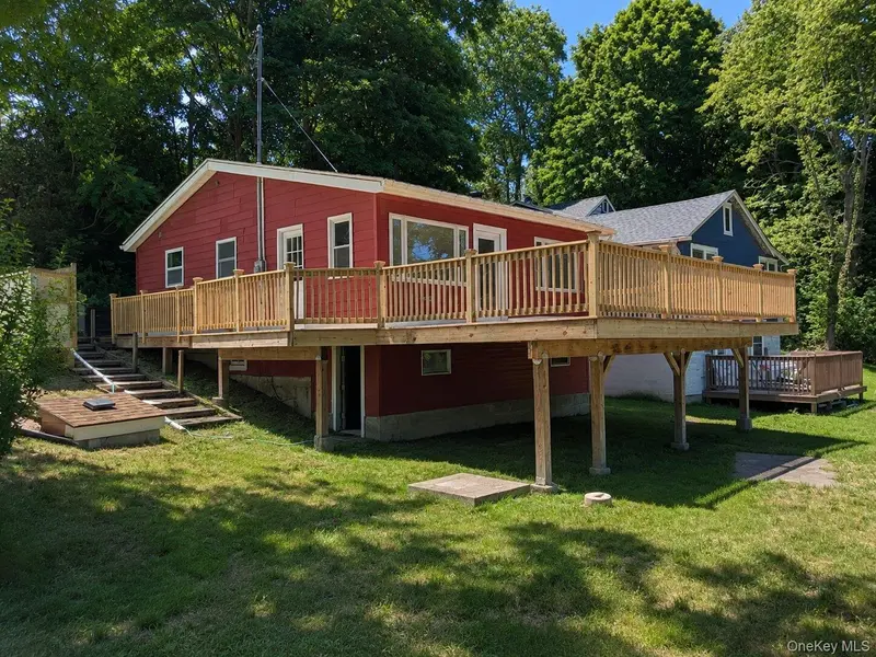 1945 New Hackensack RD, Poughkeepsie, NY 12603