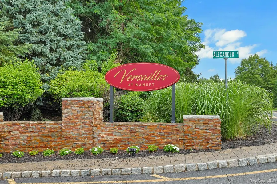 60 Alexander CT, Nanuet, NY 10954