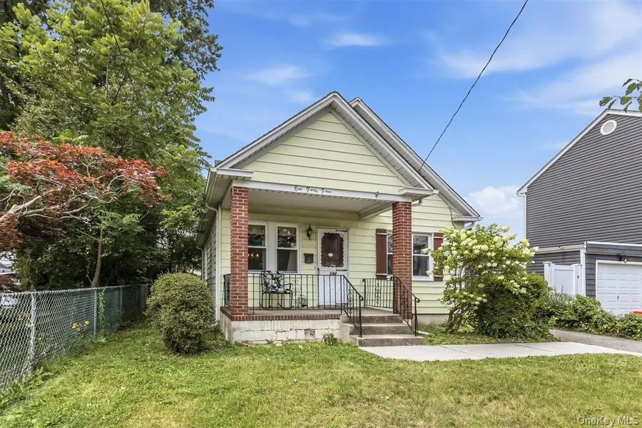 144 Sycamore ST, West Hempstead, NY 11552