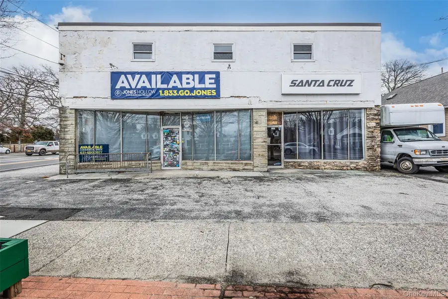 213 Higbie LN, West Islip, NY 11795
