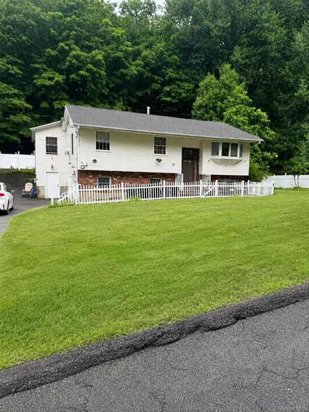 31 Regina RD, Monsey, NY 10952