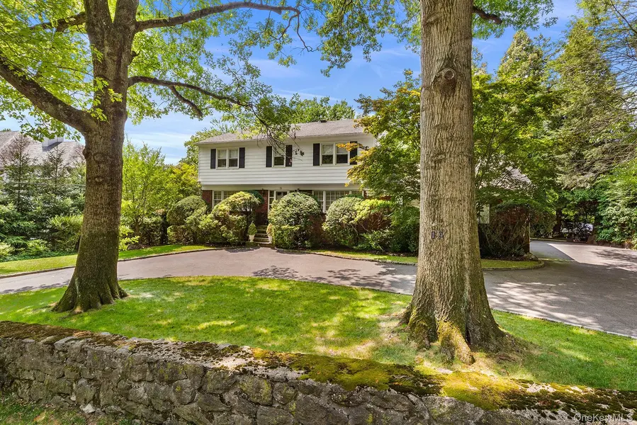 19 Carlton RD, Bronxville, NY 10708