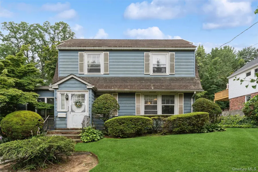 358 Arleigh RD, Douglaston, NY 11363