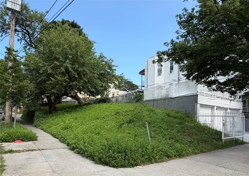 846 Olmstead AVE, Bronx, NY 10473