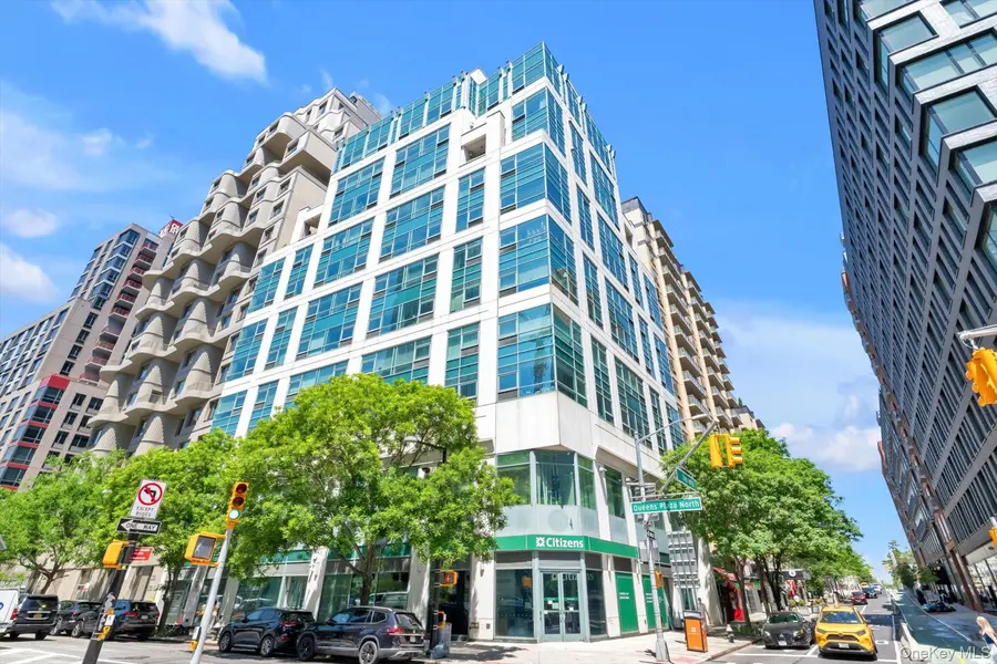 2415 Queens PLZ #6B, Long Island City, NY 11101