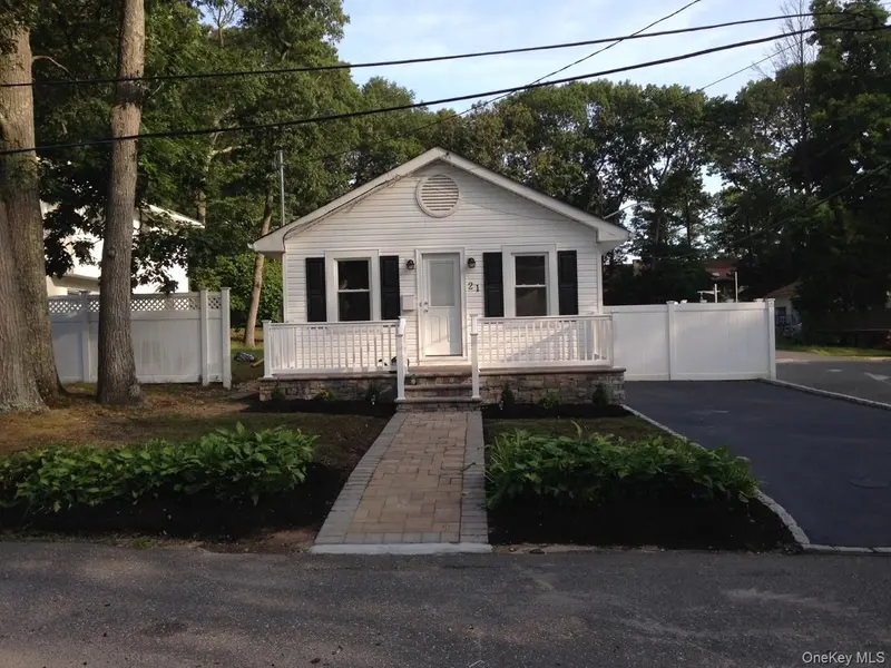 Ronkonkoma, NY 11779