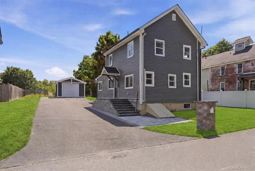 142 Railroad AVE, Kingston, NY 12401