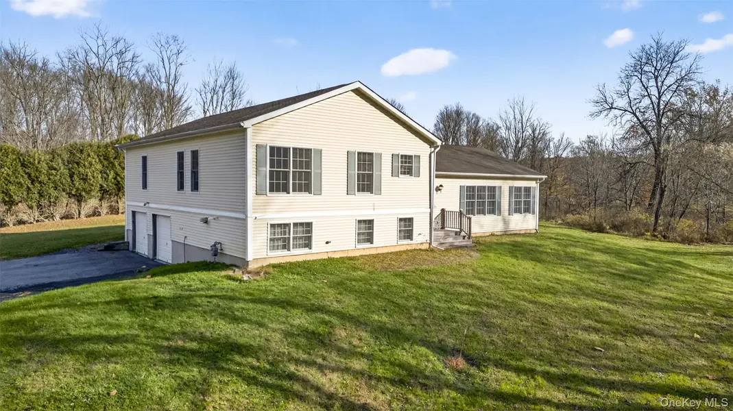 98 Black Creek RD, Esopus, NY 12429