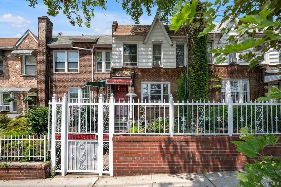 2053 Turnbull AVE, Bronx, NY 10473