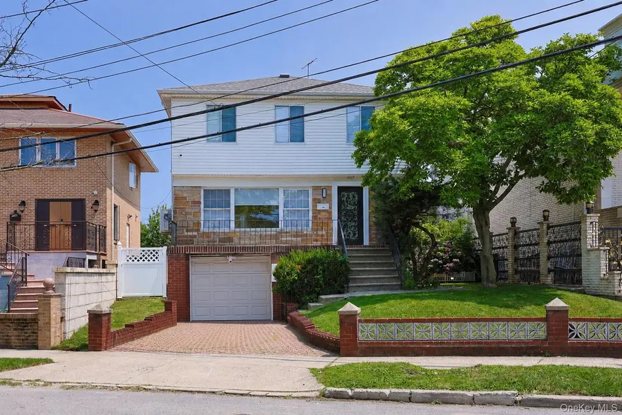 10-07 141st ST, Whitestone, NY 11357