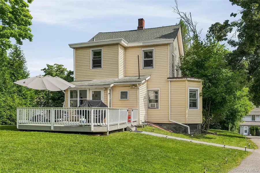 10 Park AVE, Highland Mills, NY 10930
