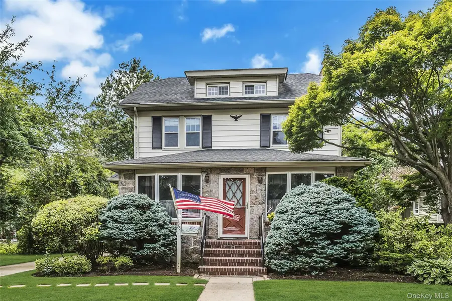 56 Denton AVE, East Rockaway, NY 11518