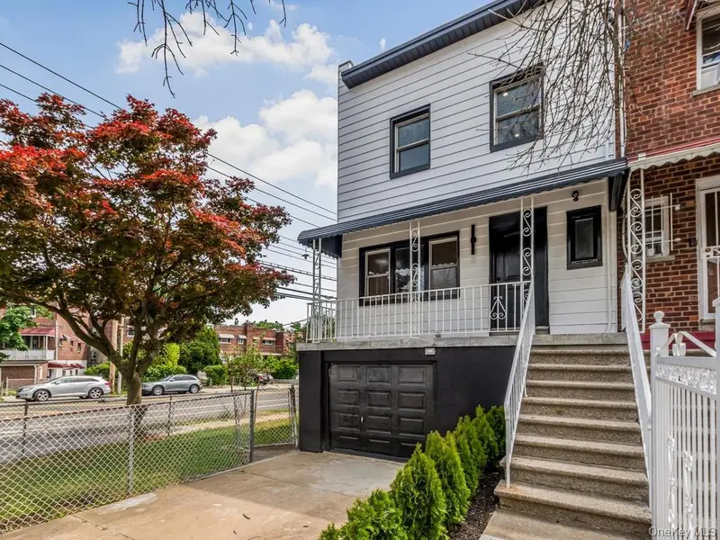 1066 E 219th ST, Bronx, NY 10469
