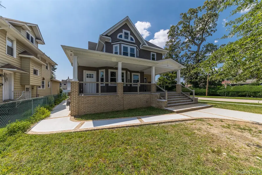 57 Earle Ave #1st Floor, Lynbrook, NY 11563