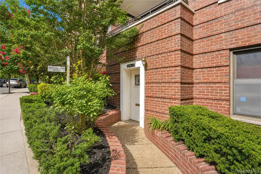 6940 Yellowstone BLVD #9 & 10, Forest Hills, NY 11375