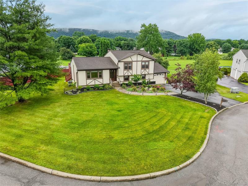 23 Buckingham PL, Washingtonville, NY 10992