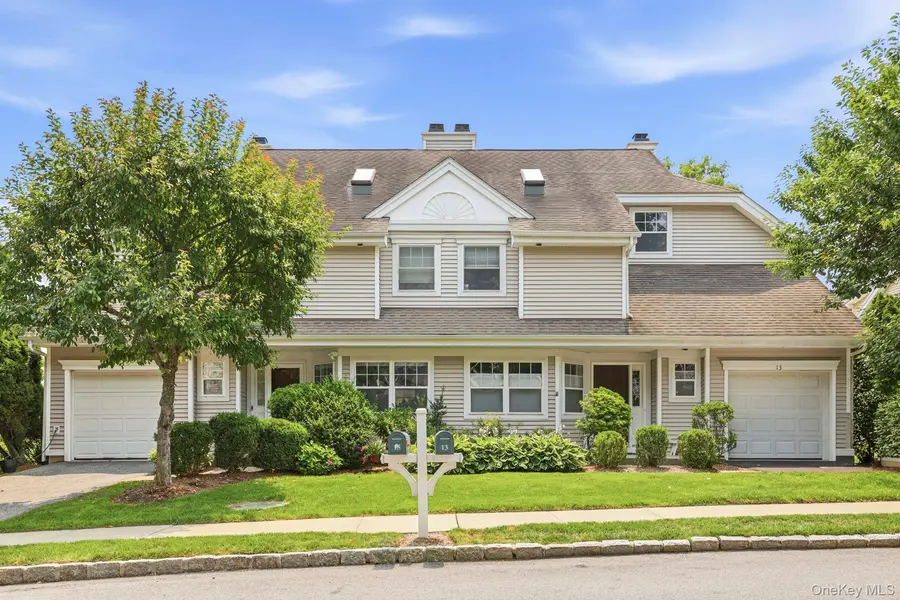15 Winding Ridge RD, White Plains, NY 10603
