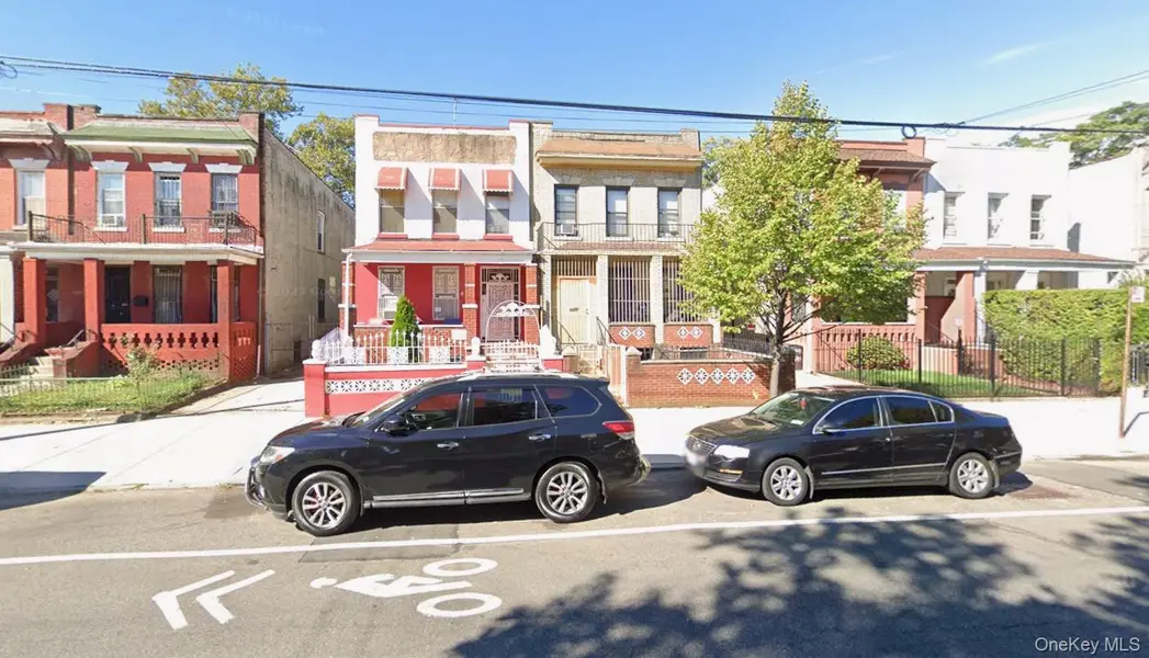 646 Saratoga AVE #2, Brooklyn, NY 11212
