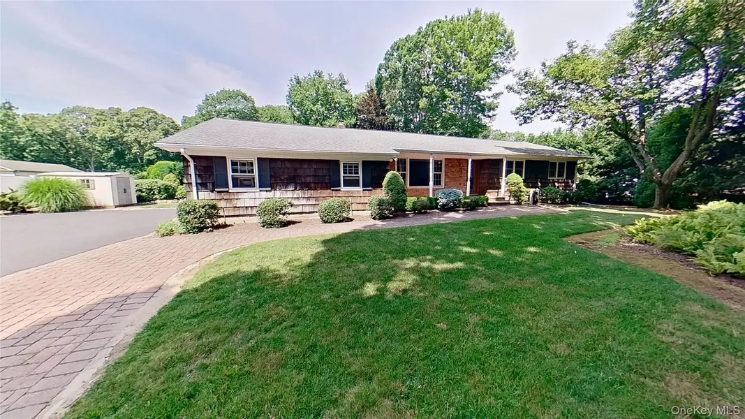 76 Helme AVE, Miller Place, NY 11764