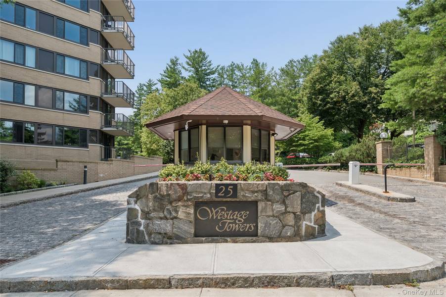 25 Rockledge AVE #PH11, White Plains, NY 10601