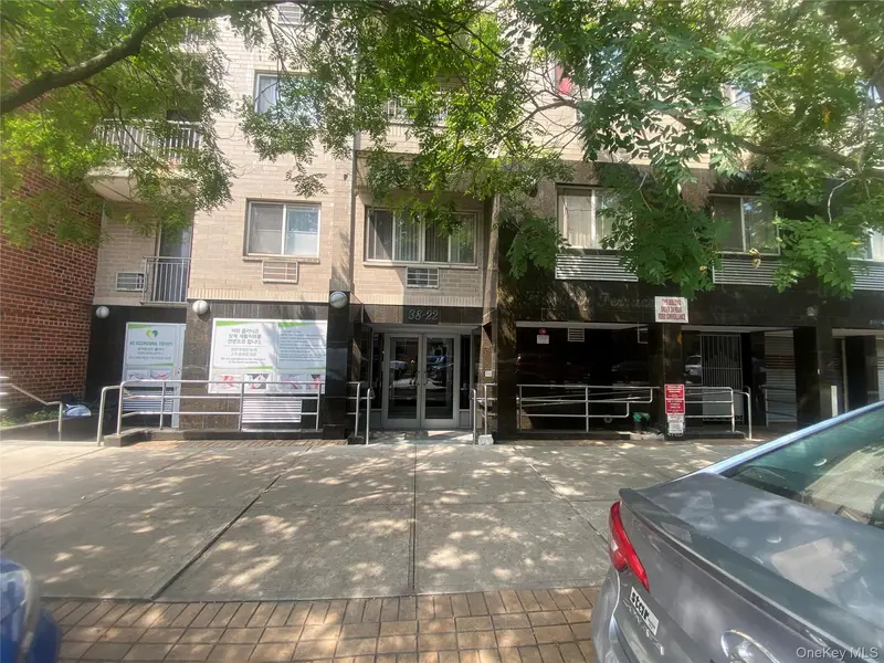 38-22 147th ST #5B, Flushing, NY 11355
