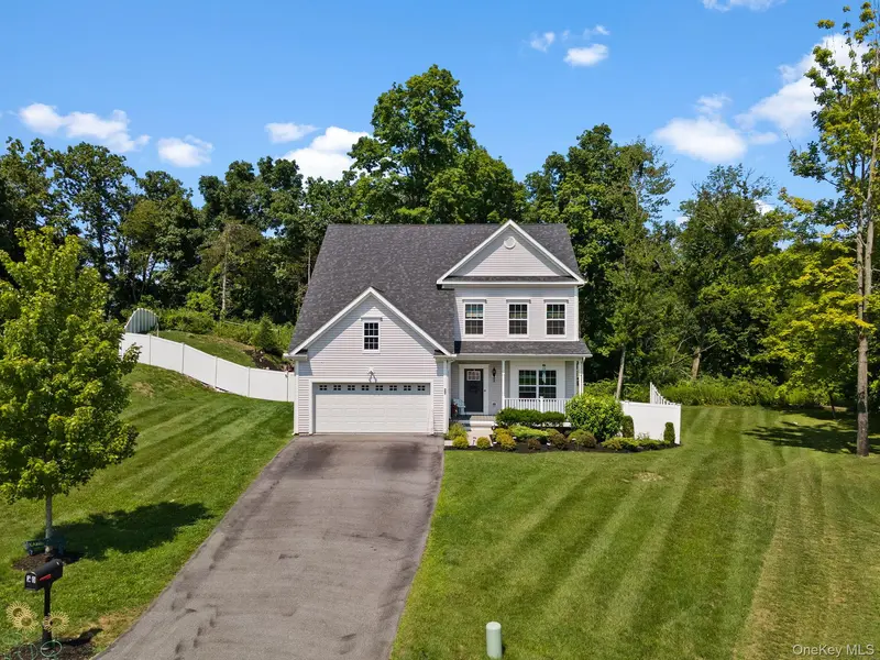 20 Karen CT, Poughkeepsie, NY 12603