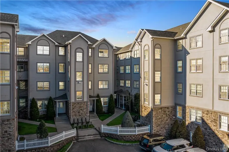 3307 Parkview DR, Spring Valley, NY 10977