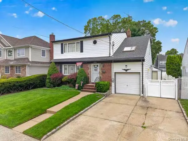 1769 W End AVE, New Hyde Park, NY 11040