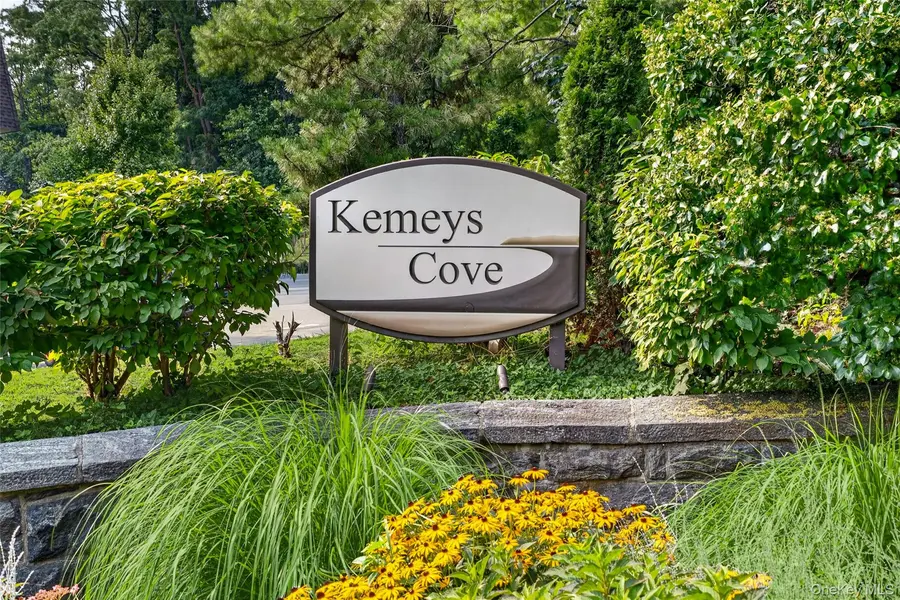 23 Kemeys AVE #6, Briarcliff Manor, NY 10510