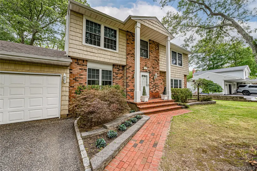 15 Washington AVE, Miller Place, NY 11764