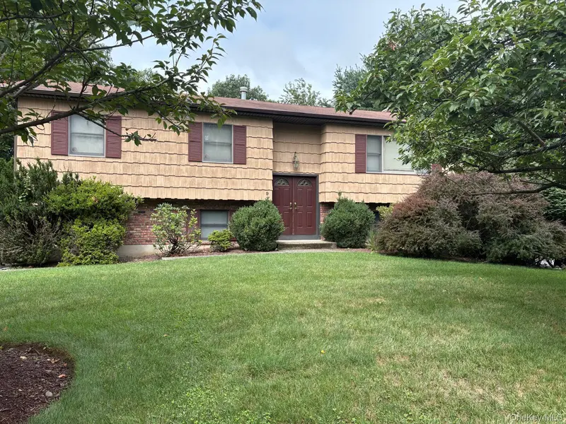 9 Rockridge DR, Thiells, NY 10984