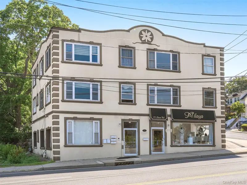 11 Shore RD #1, Port Washington, NY 11050
