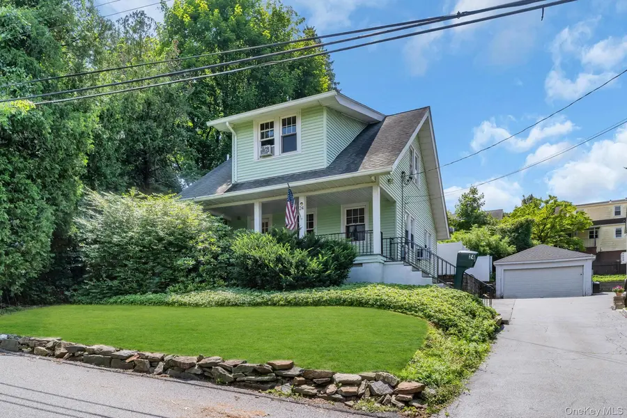24 Howard AVE, Valhalla, NY 10595