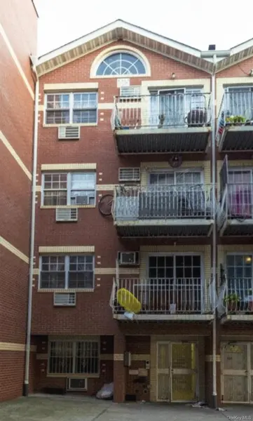 52-06 Roosevelt AVE, Woodside, NY 11377