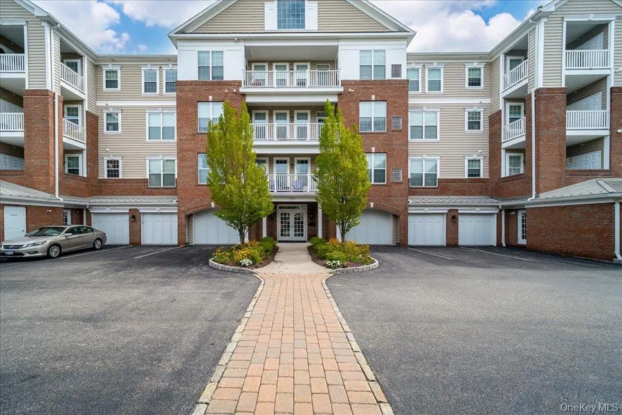 732 Regency DR, Fishkill, NY 12524