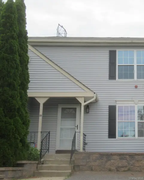 23 Marian CT, Warwick, NY 10990