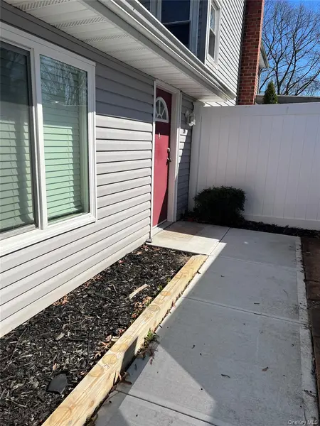278 Swan Lake DR, Patchogue, NY 11772
