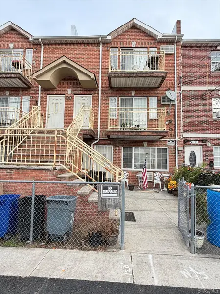 94-81 218th ST, Queens Village, NY 11428